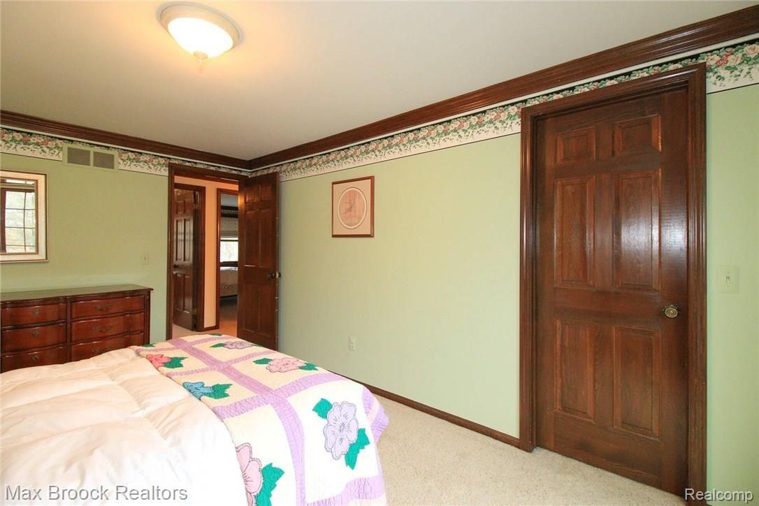 3251 Kilburn Road West Rochester, MI 48306 - Photo 43 of 53 1C462743-2A6D-41CF-801C-893BA8080375.jpeg