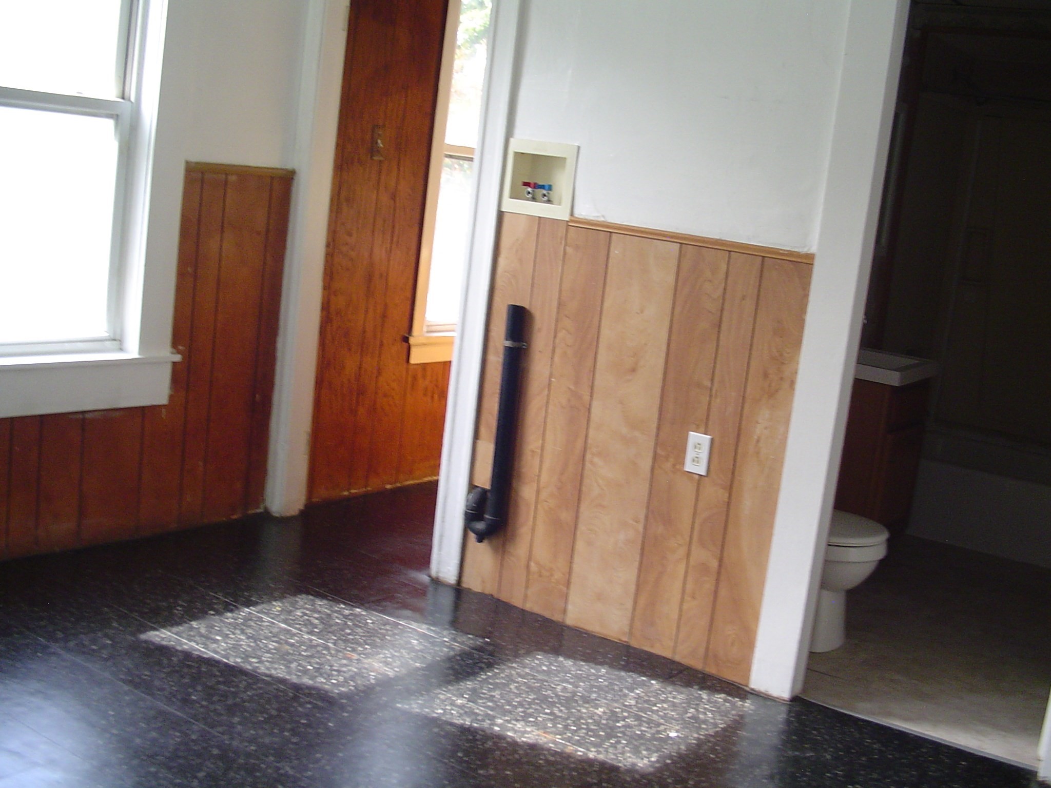 78 Rodney Street Worcester, MA 01605 - Photo 6 of 13 Gallery Image 6