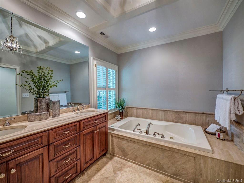 3916 Foxcroft Road Charlotte, NC 28211 - Photo 14 of 24 Gallery Image 14