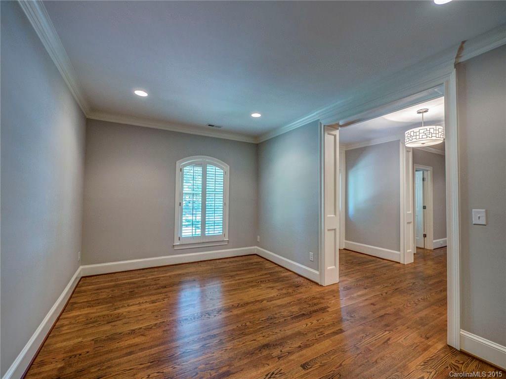 3916 Foxcroft Road Charlotte, NC 28211 - Photo 3 of 24 Gallery Image 3
