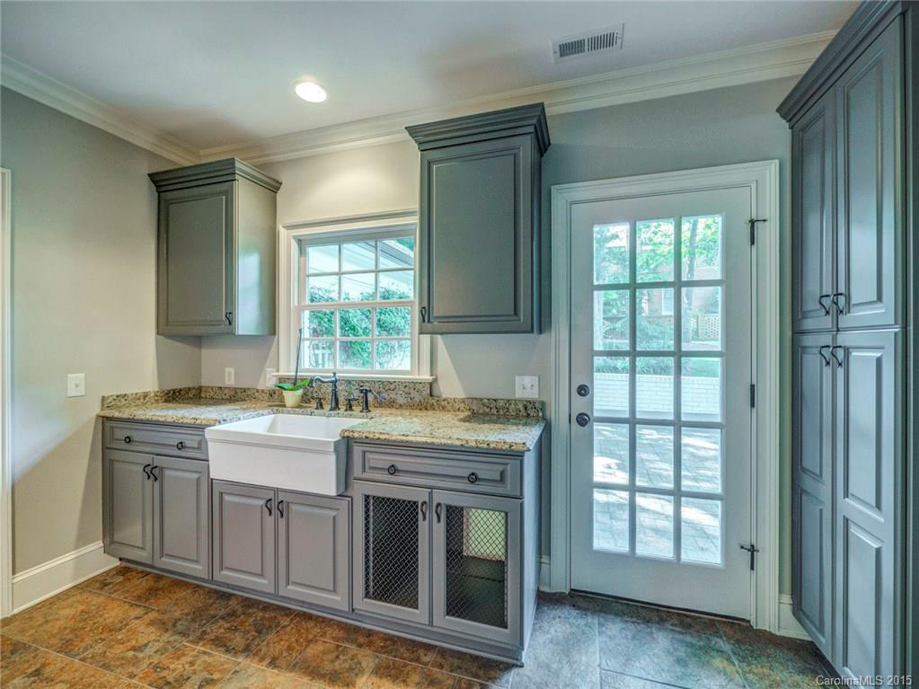 3916 Foxcroft Road Charlotte, NC 28211 - Photo 10 of 24 Gallery Image 10