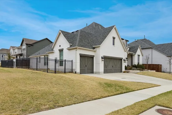 $750,000 | 2301 Sandlin Drive, Fort Worth, TX 76008