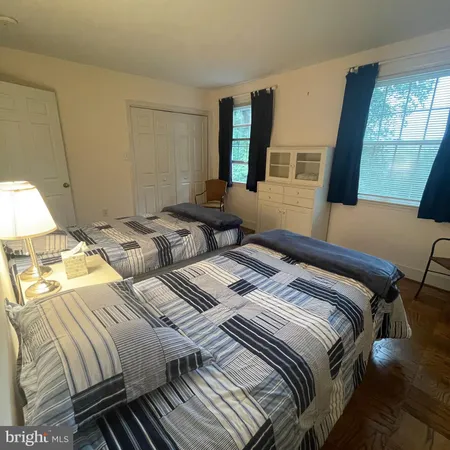 $4,500 | 3221 Sutton Place Northwest, Unit B, Washington, DC 20016