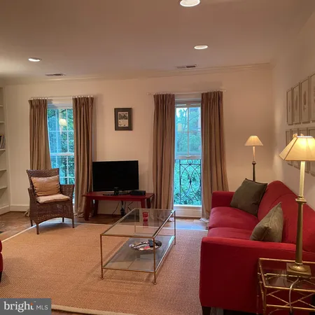 $4,500 | 3221 Sutton Place Northwest, Unit B, Washington, DC 20016