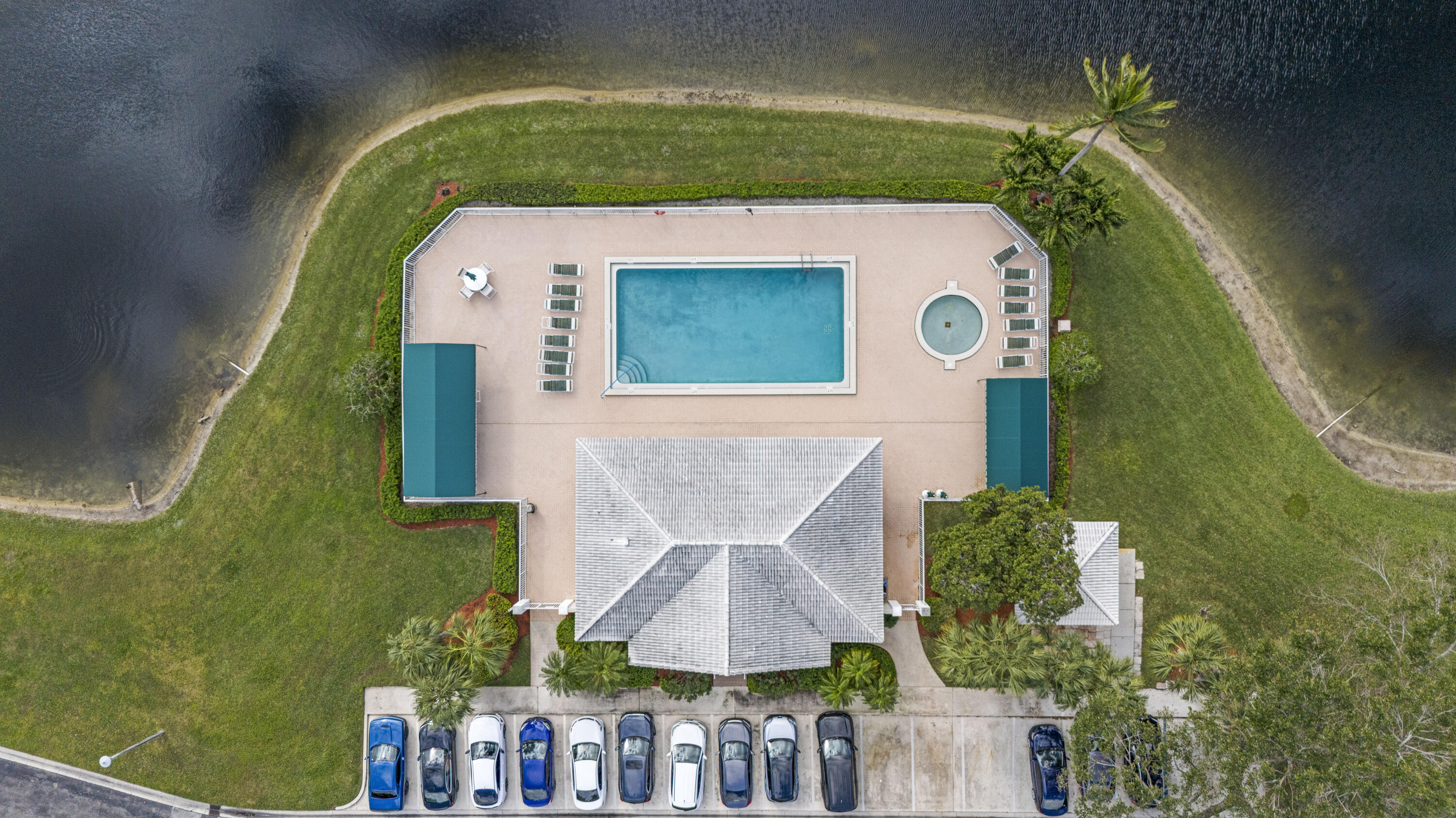 6169 Balboa Circle, Unit 101 Boca Raton, FL 33433 - Photo 4 of 4 Front of Building