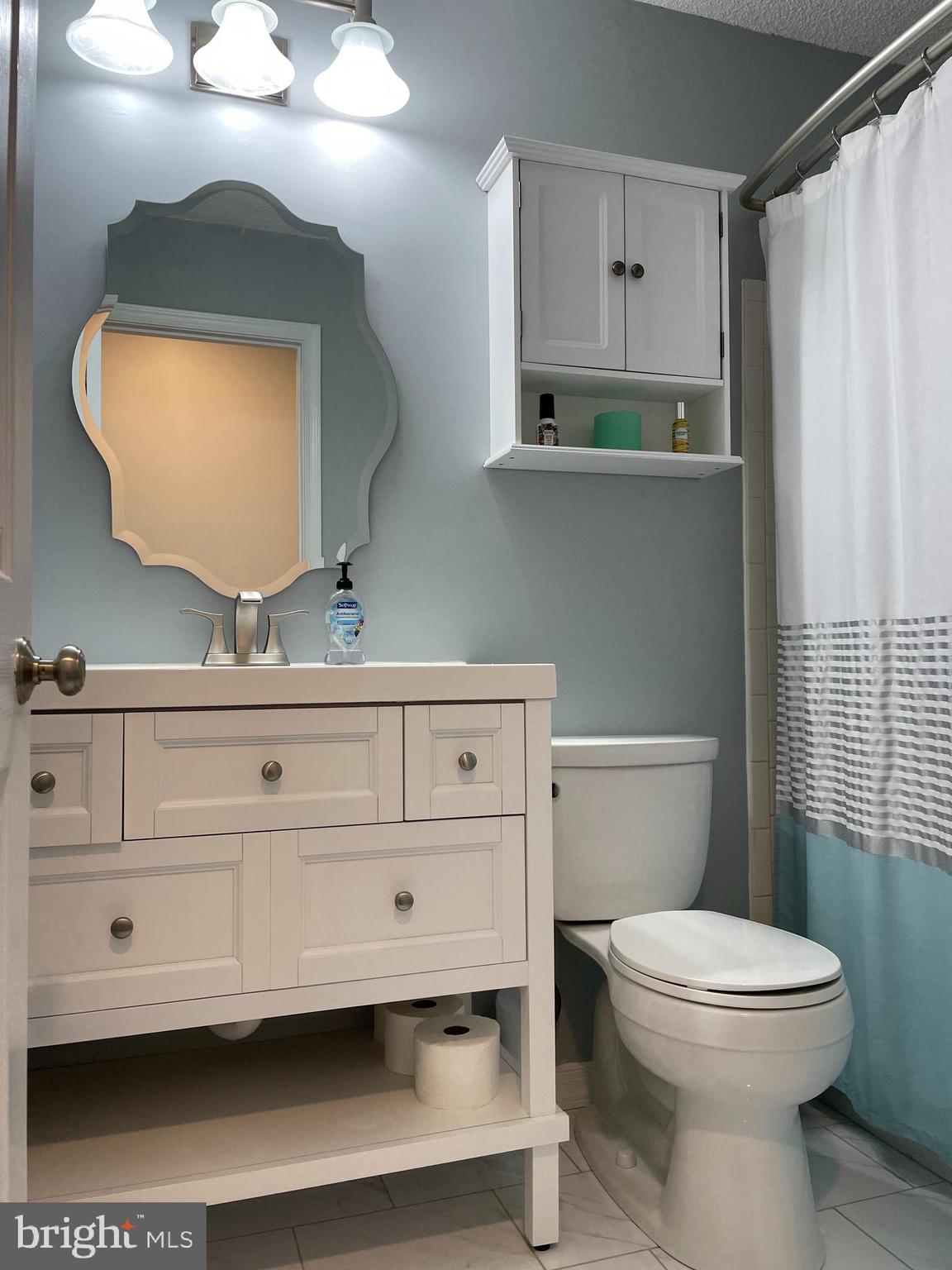 14101 Valleyfield Drive, Unit 94 Silver Spring, MD 20906 - Photo 47 of 62 Tiled hall bath - tub/shower