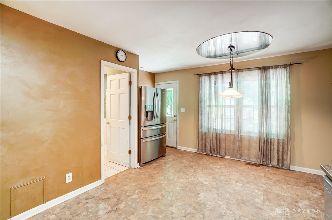 360 Clearcreek Franklin Road Springboro, OH 45066 - Photo 11 of 39 Gallery Image 11