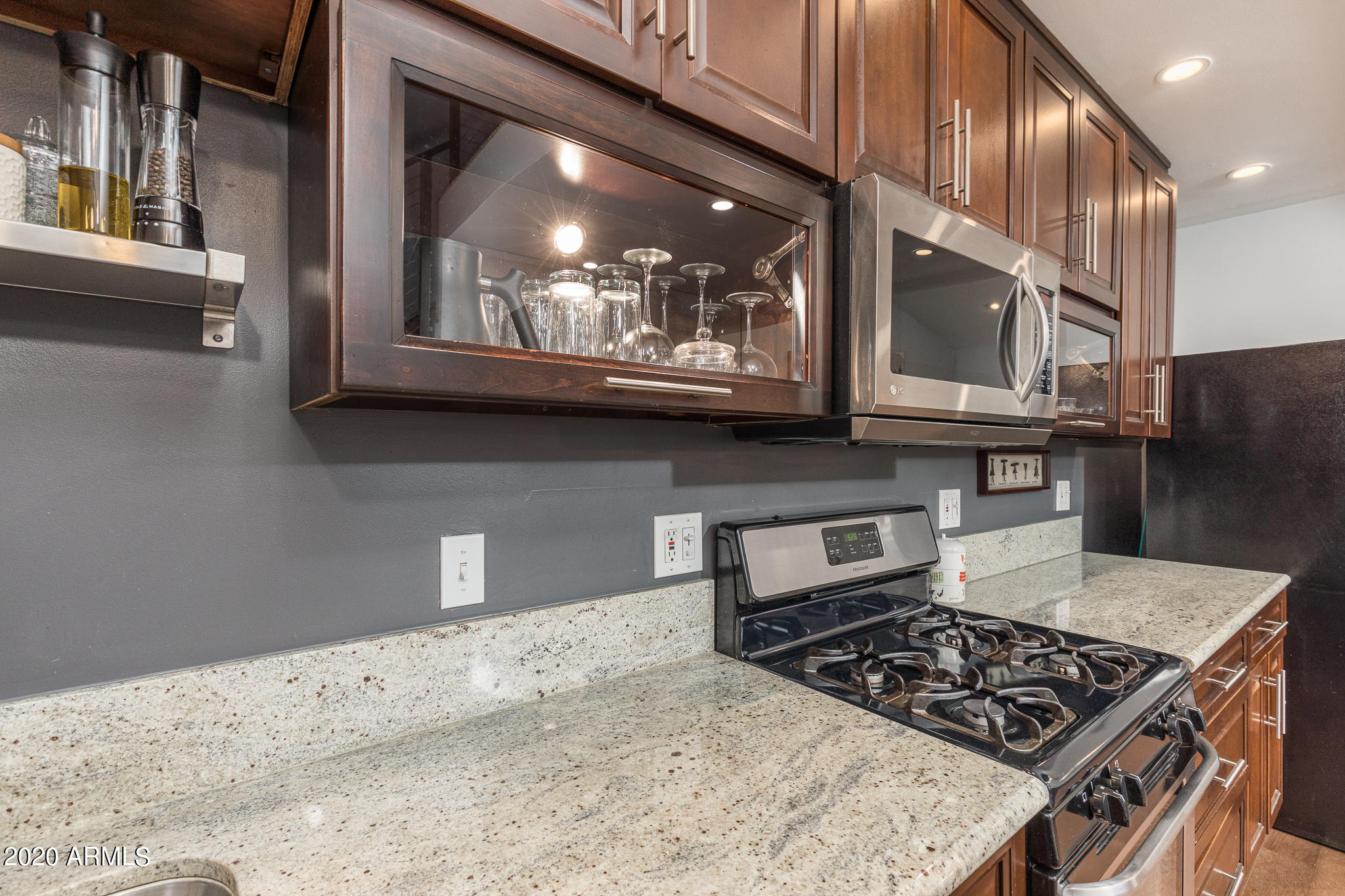 1541 East Cheery Lynn Road Phoenix, AZ 85014 - Photo 14 of 46 Quality materials throughout