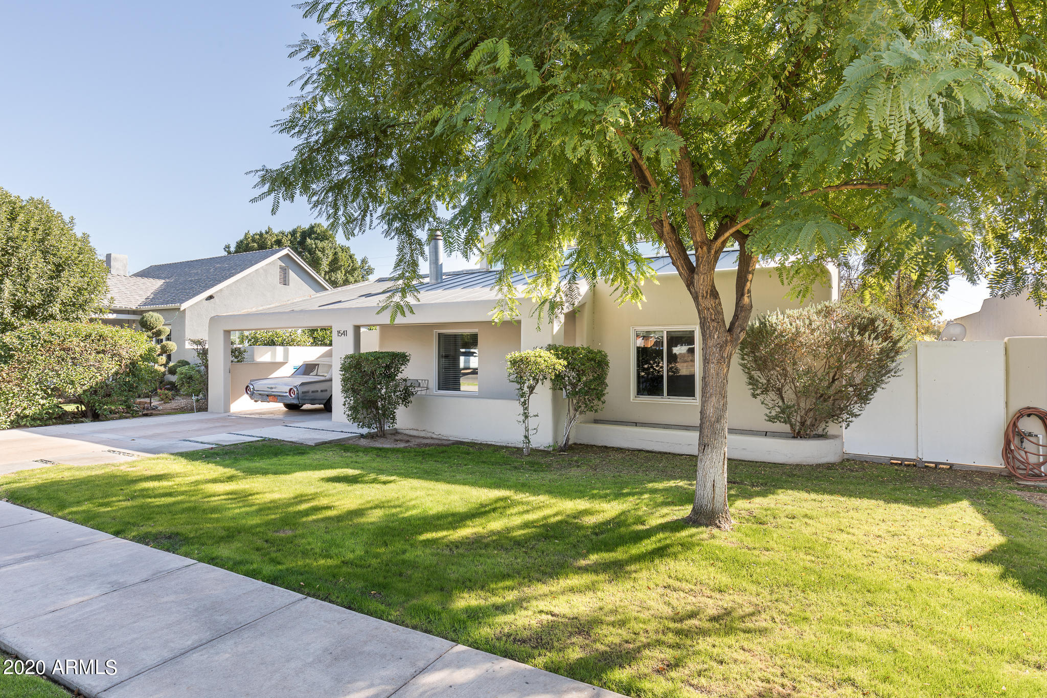 1541 East Cheery Lynn Road Phoenix, AZ 85014 - Photo 5 of 46 Modern curb appeal