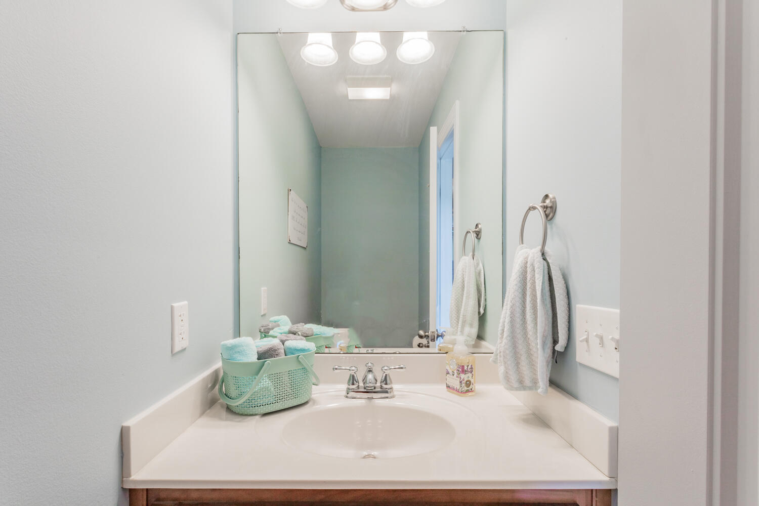 240 Cardinal Lane Dalton, GA 30721 - Photo 11 of 41 240 Cardinal Way HD-20