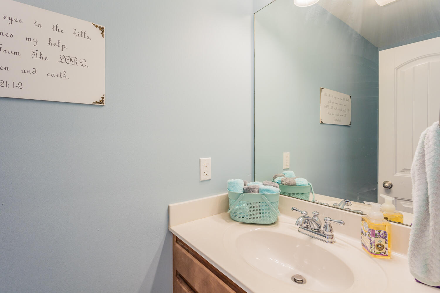 240 Cardinal Lane Dalton, GA 30721 - Photo 10 of 41 240 Cardinal Lane HD-8