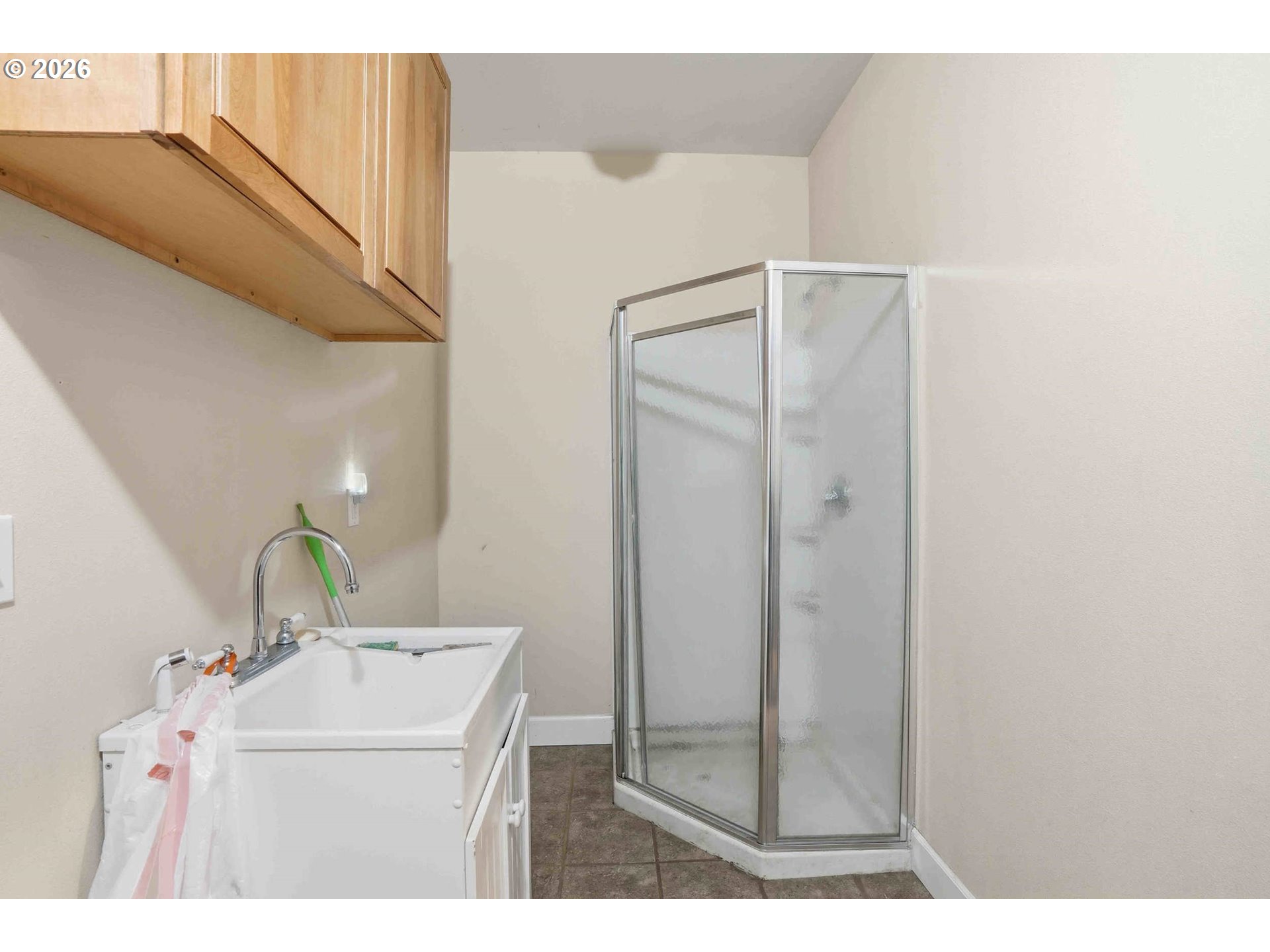 4204 Northeast Cardiel Road Washougal, WA 98671 - Photo 28 of 42 a bathroom with a sink mirror and vanity