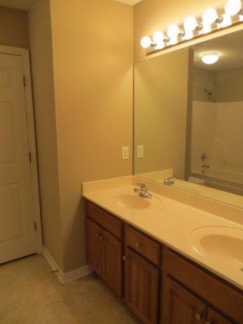 8446 Carousel Court Daphne, AL 36526 - Photo 6 of 22 Bath 1