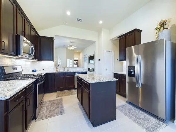 $2,450 | 15427 Crathie Bend Drive, Humble, TX 77346