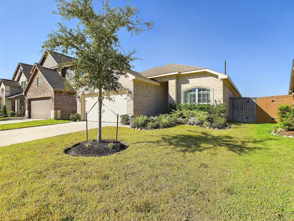 $2,450 | 15427 Crathie Bend Drive, Humble, TX 77346