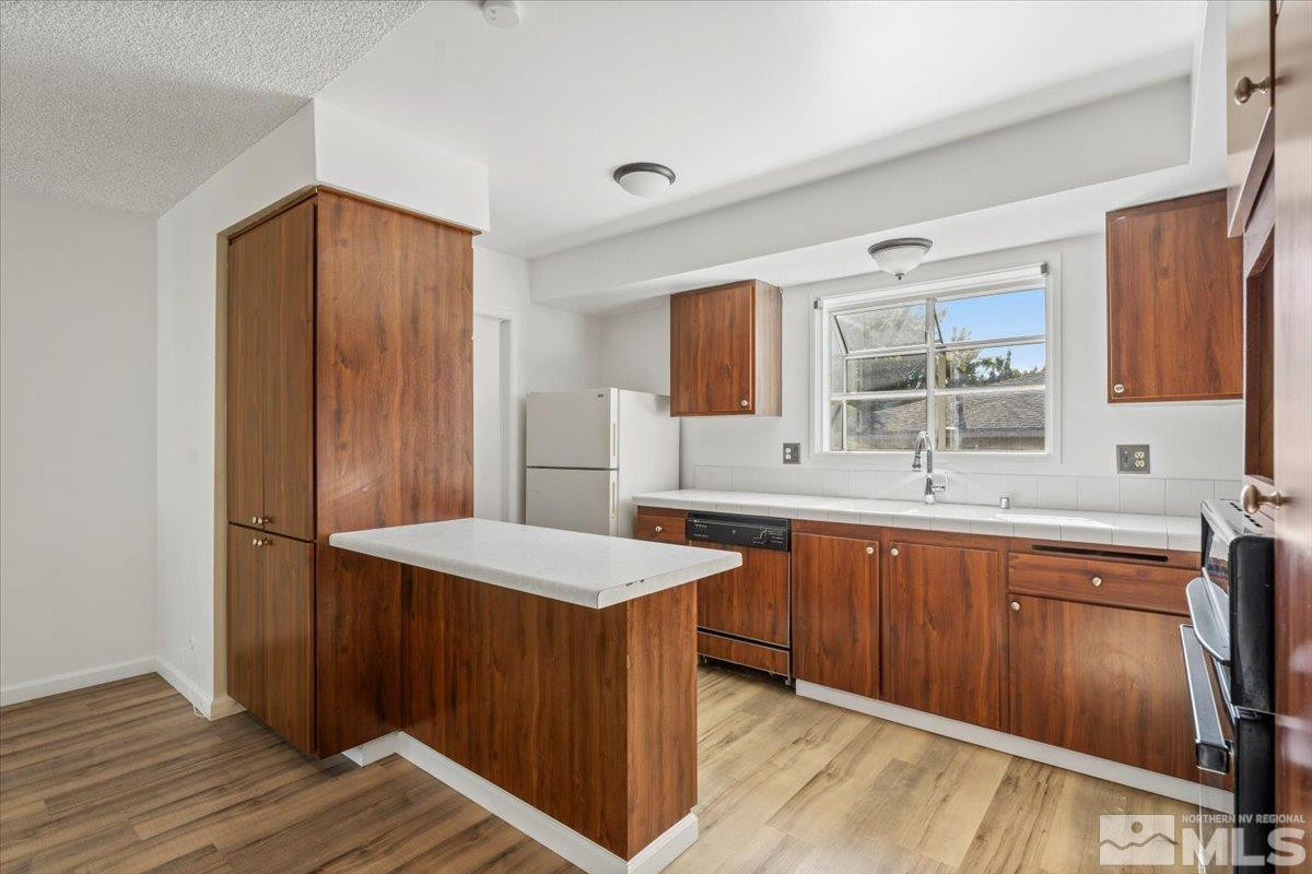 1245 Muir Drive Reno, NV 89503 - Photo 11 of 40 Photo 11