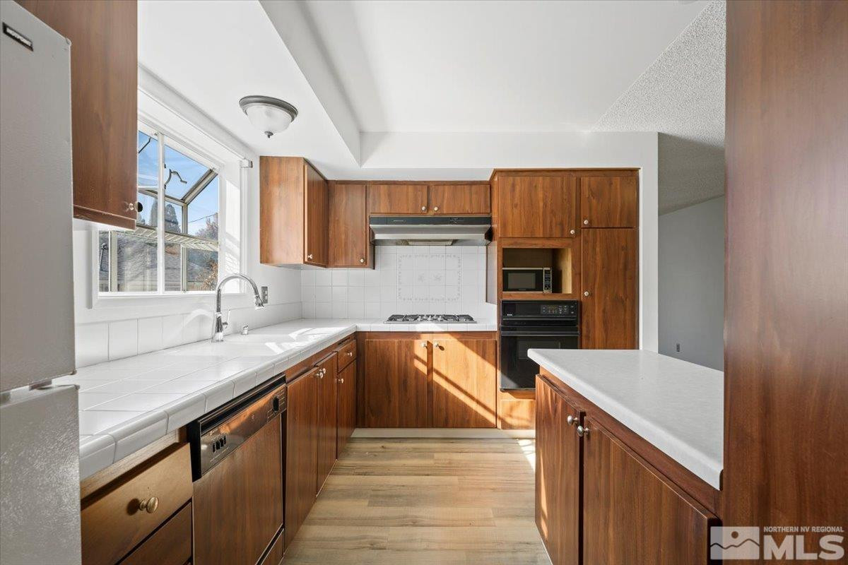 1245 Muir Drive Reno, NV 89503 - Photo 12 of 40 Photo 12