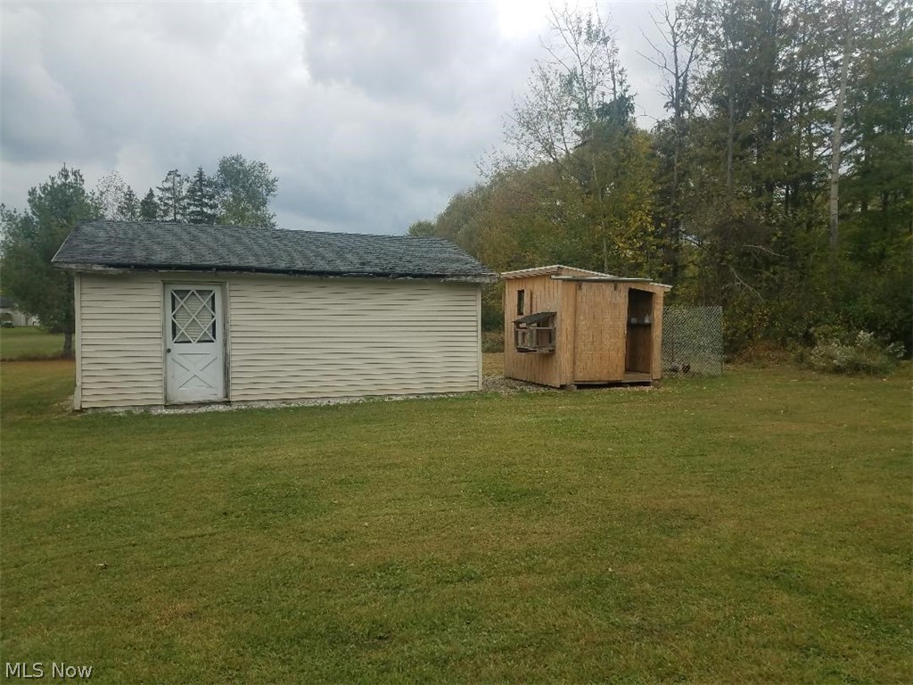 5235 White Road Geneva, OH 44041 - Photo 3 of 34