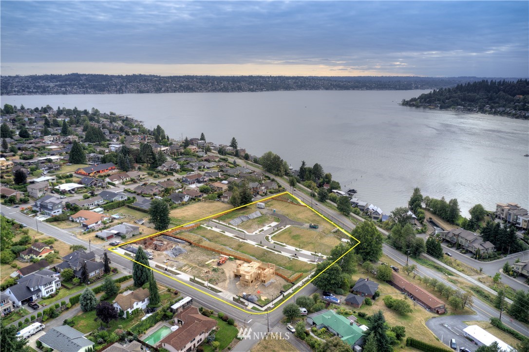 1107 North 39th Court Renton, WA 98056 - Photo 4 of 8 Gallery Image 4