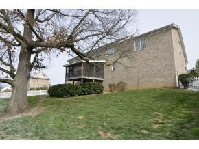 1002 Lake Ridge Square Johnson City, TN 37601 - Photo 2 of 24 Photo 2