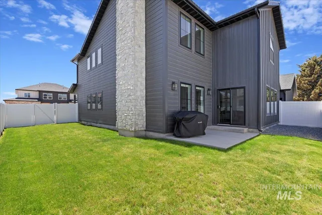 $809,900 | 702 Lake Street, Kimberly, ID 83341