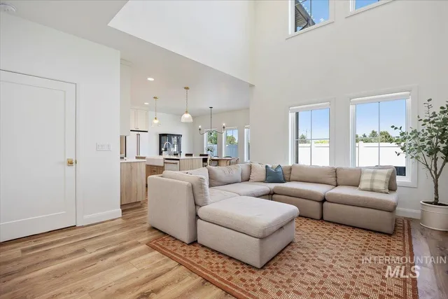 $809,900 | 702 Lake Street, Kimberly, ID 83341