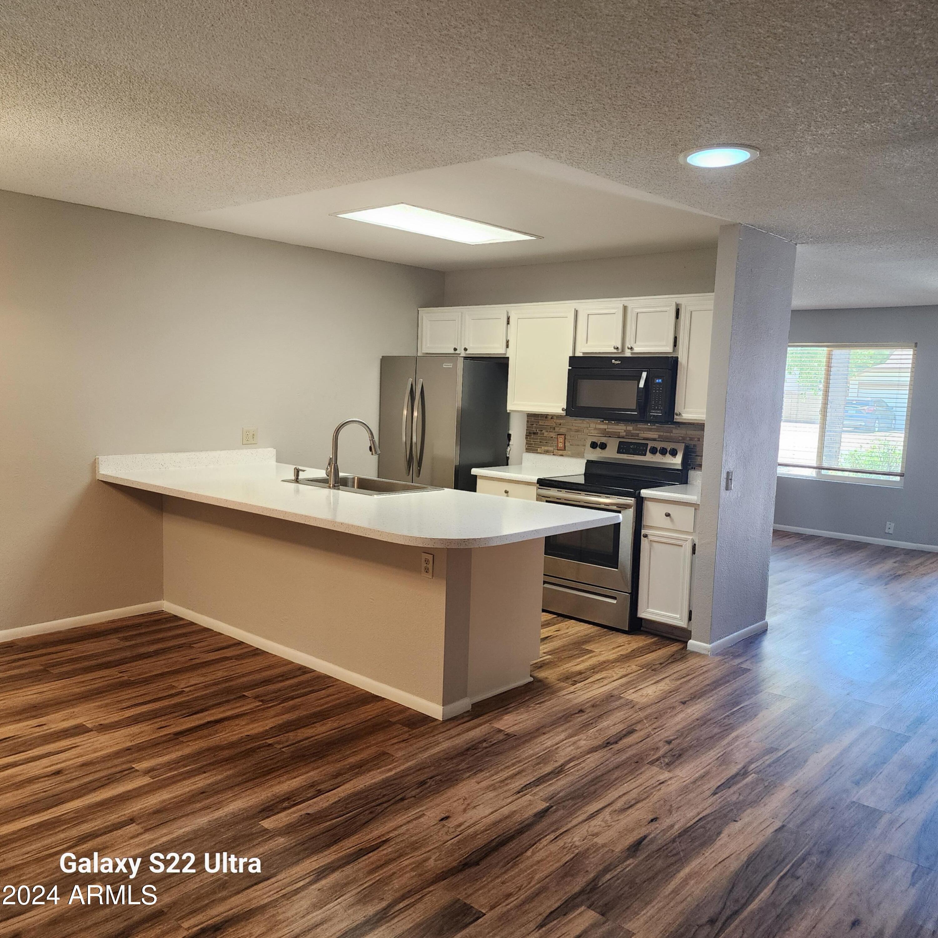 1918 East Grandview Road Phoenix, AZ 85022 - Photo 5 of 16 Kitchen 2