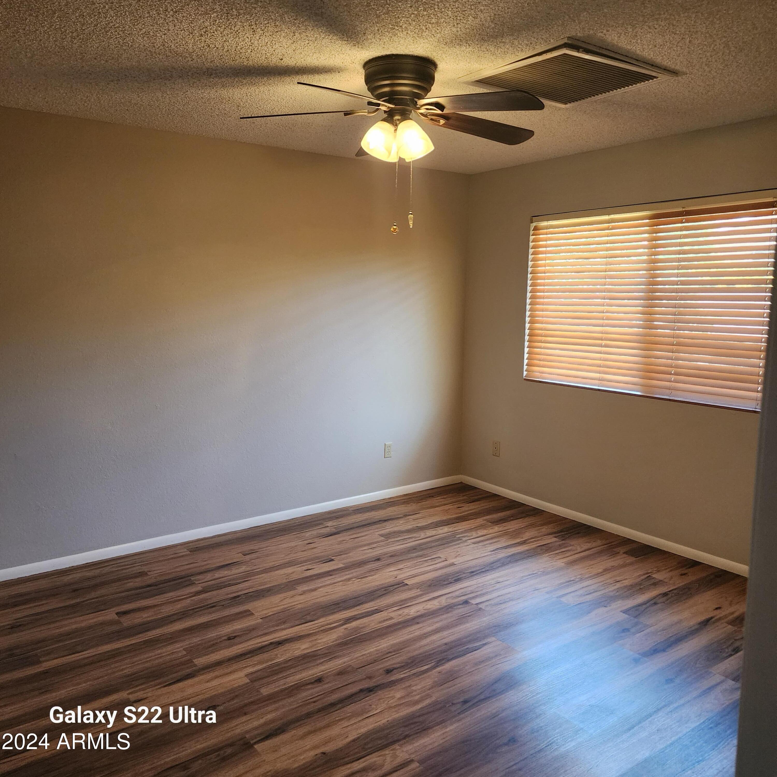 1918 East Grandview Road Phoenix, AZ 85022 - Photo 9 of 16 Main Bedroom 3