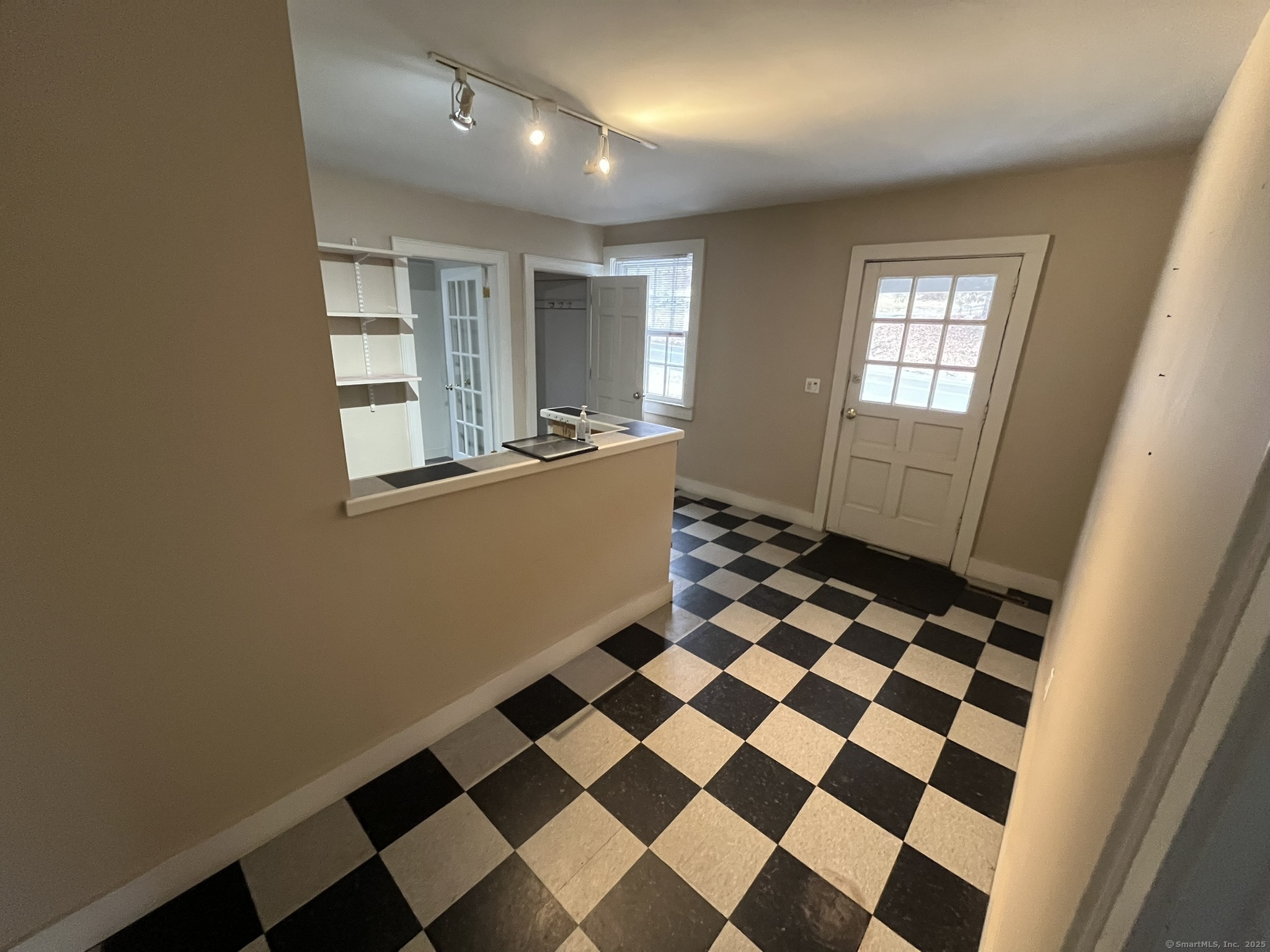 439 Washington Road Woodbury, CT 06798 - Photo 12 of 32
