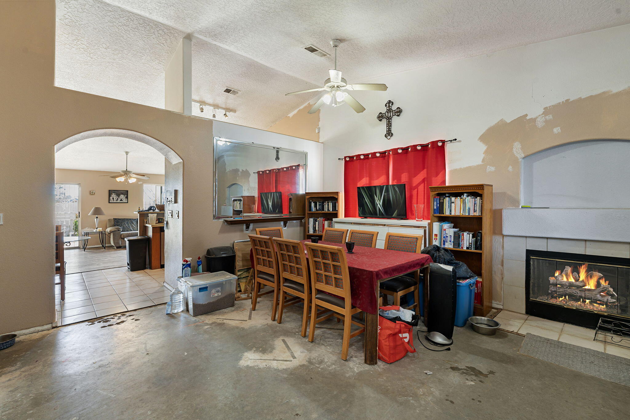 7404 Crystal Ridge Road Southwest Albuquerque, NM 87121 - Photo 8 of 24 Gallery Image 8