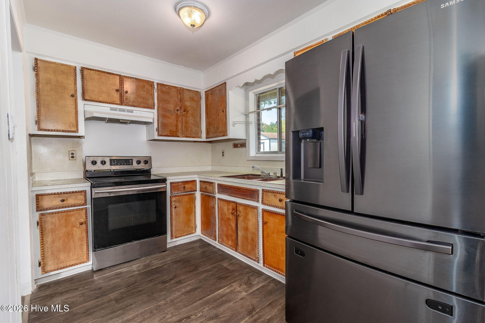 304 Wiley Avenue Augusta, GA 30906 - Photo 13 of 30 French door refrigerator with bottom freezer stays!