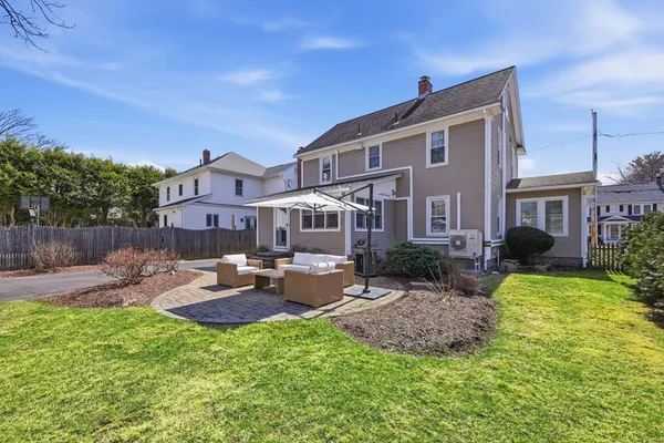 $549,900 | 102 Greenacre Avenue, Longmeadow, MA 01106