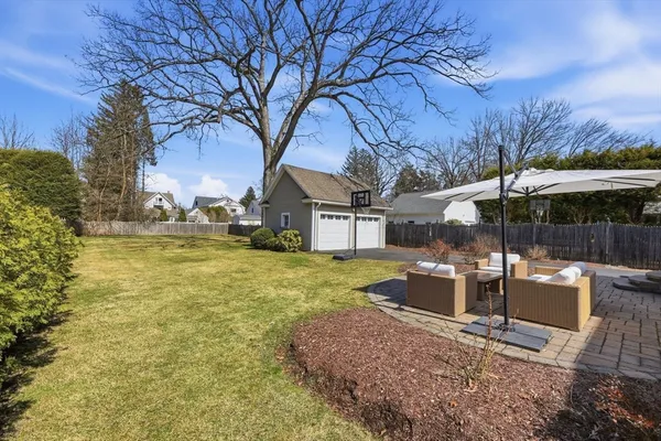 $549,900 | 102 Greenacre Avenue, Longmeadow, MA 01106