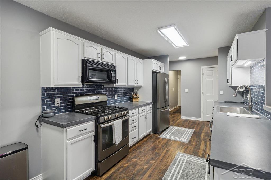 3959 Briar Lane Rhodes, MI 48652 - Photo 11 of 52