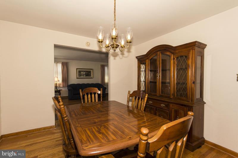 2815 Willoughby Road Baltimore, MD 21234 - Photo 17 of 25 Dining Room