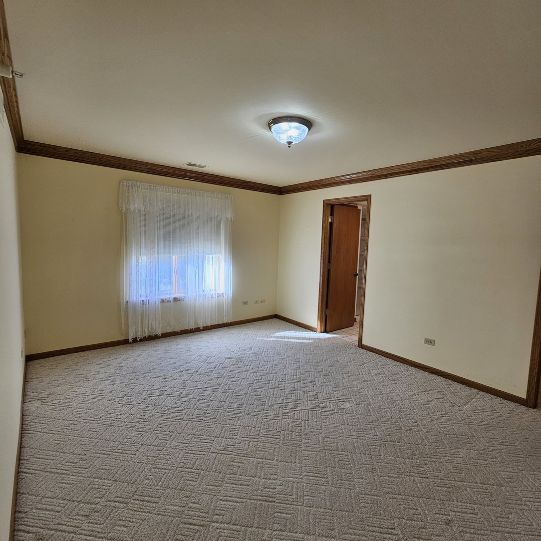 3620 186th Street, Unit 405 Lansing, IL 60438 - Photo 28 of 36 a view of an empty room