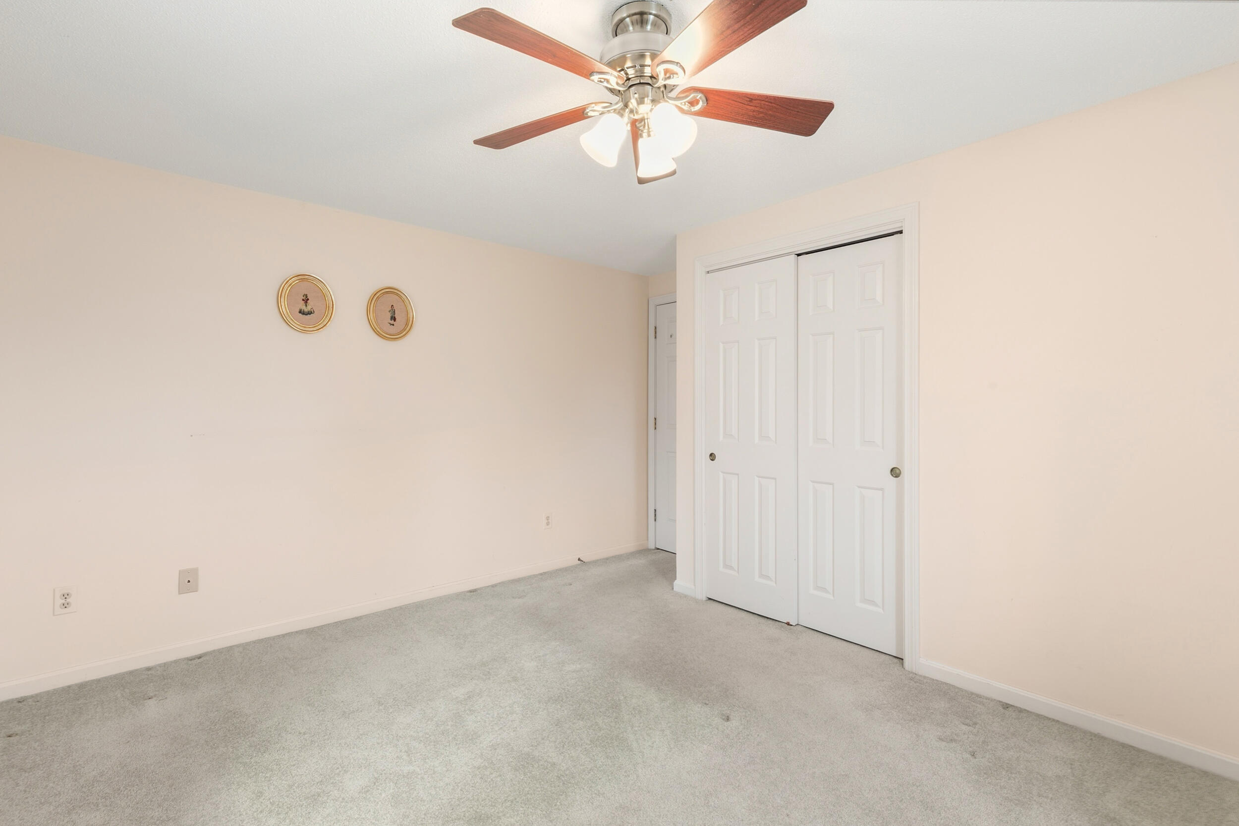 13 Colonial Way, Unit 13 Auburn, ME 04210 - Photo 13 of 24 Bedroom 2