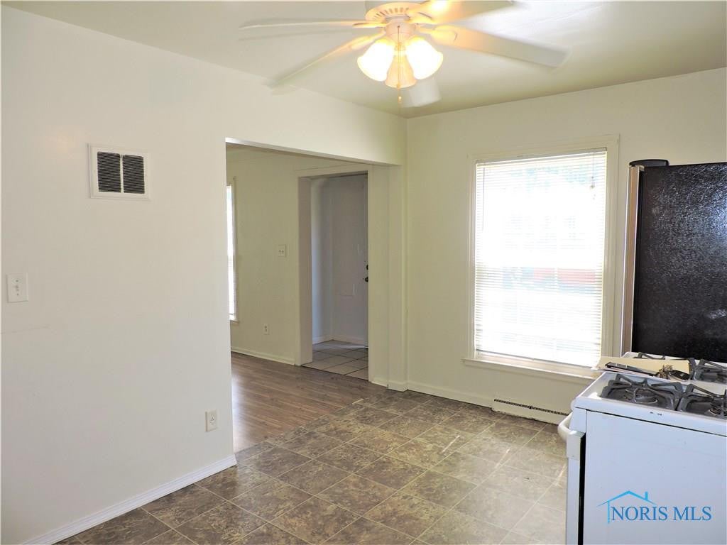 2660 Gracewood Road Toledo, OH 43613 - Photo 4 of 24 Gallery Image 4