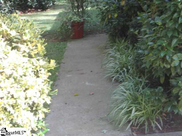 2015 Old Pendleton Road Easley, SC 29642 - Photo 6 of 25 Gallery Image 6