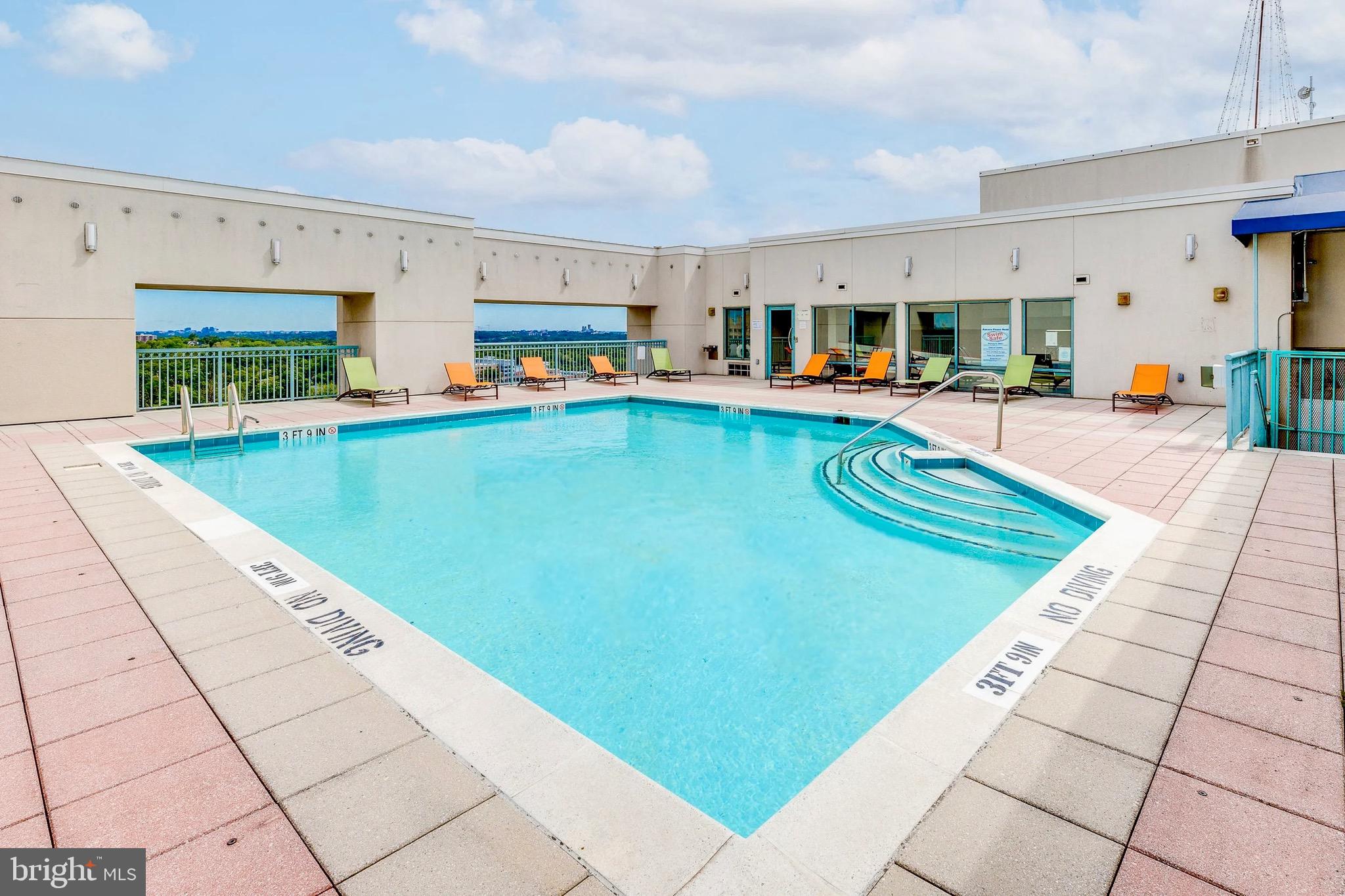 851 North Glebe Road, Unit 1606 Arlington, VA 22203 - Photo 5 of 13