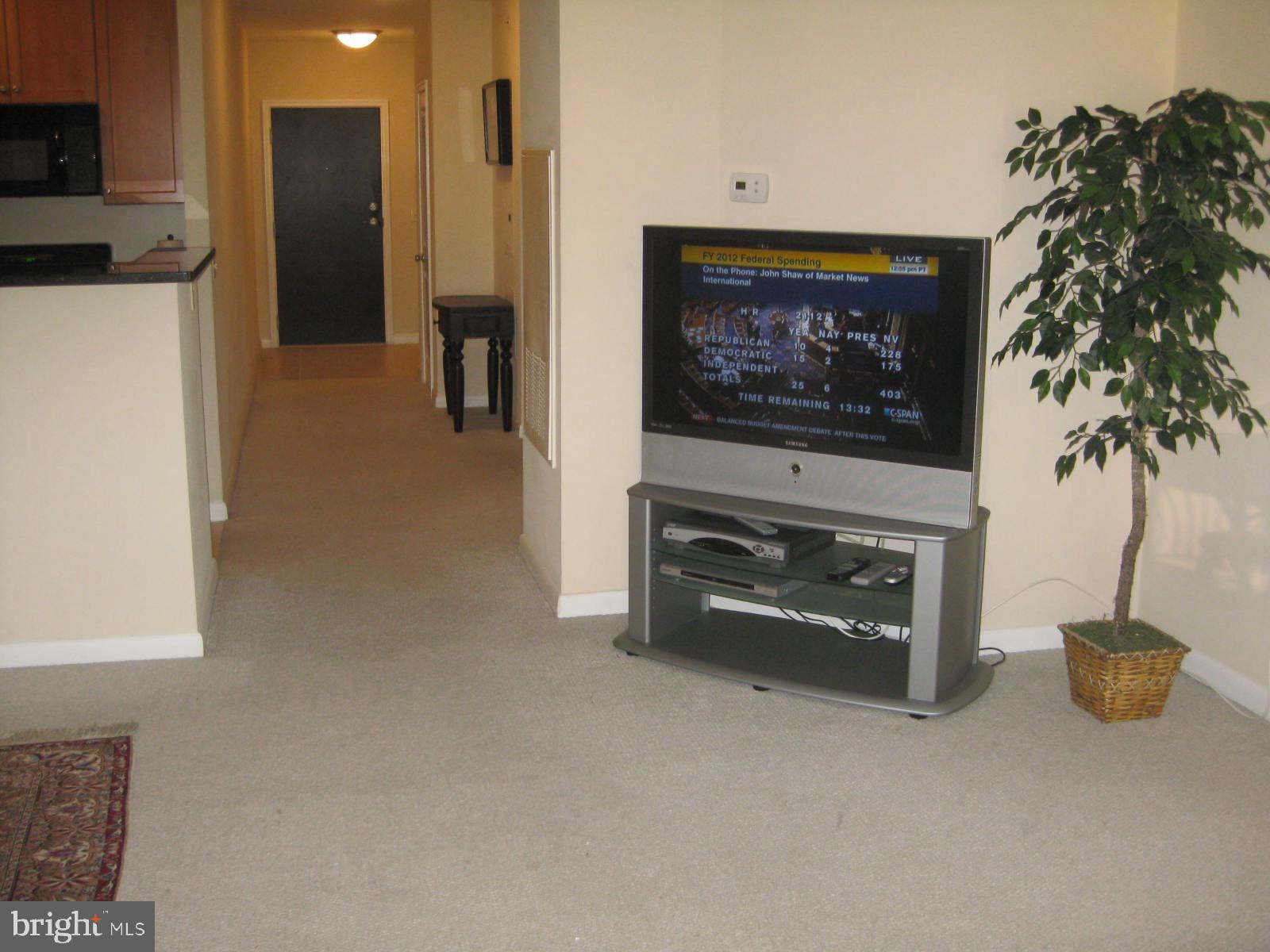 851 North Glebe Road, Unit 1606 Arlington, VA 22203 - Photo 9 of 13