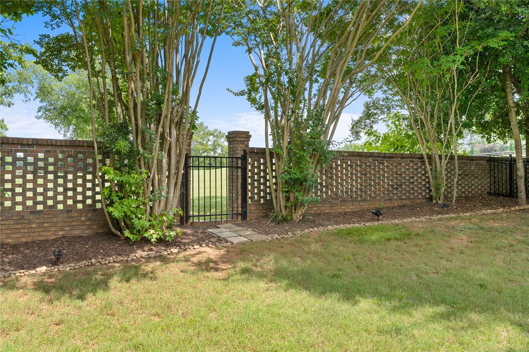 109 Prestwick Court Easley, SC 29642 - Photo 3 of 45