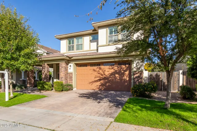 $739,500 | 4268 East Palo Verde Street, Gilbert, AZ 85296