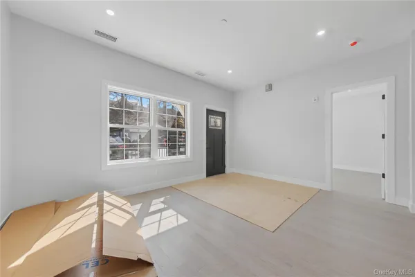 $2,850 | 10 Market Street, Unit B, Wappingers Falls, NY 12590