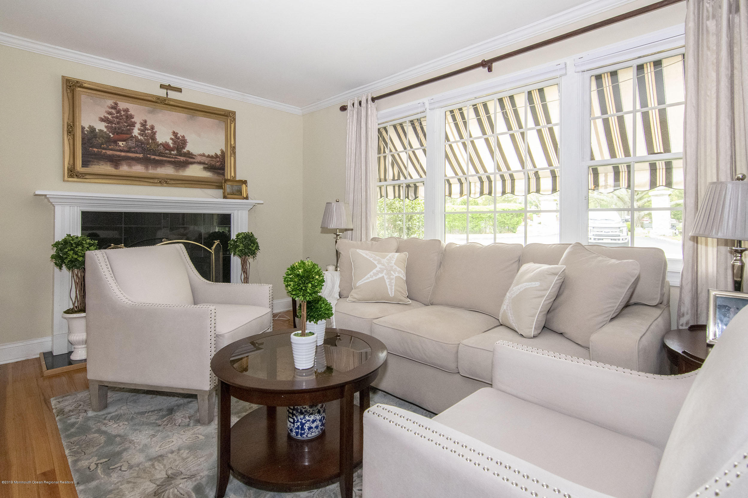 702 Schoolhouse Road Brielle, NJ 08730 - Photo 11 of 38 Living Room
