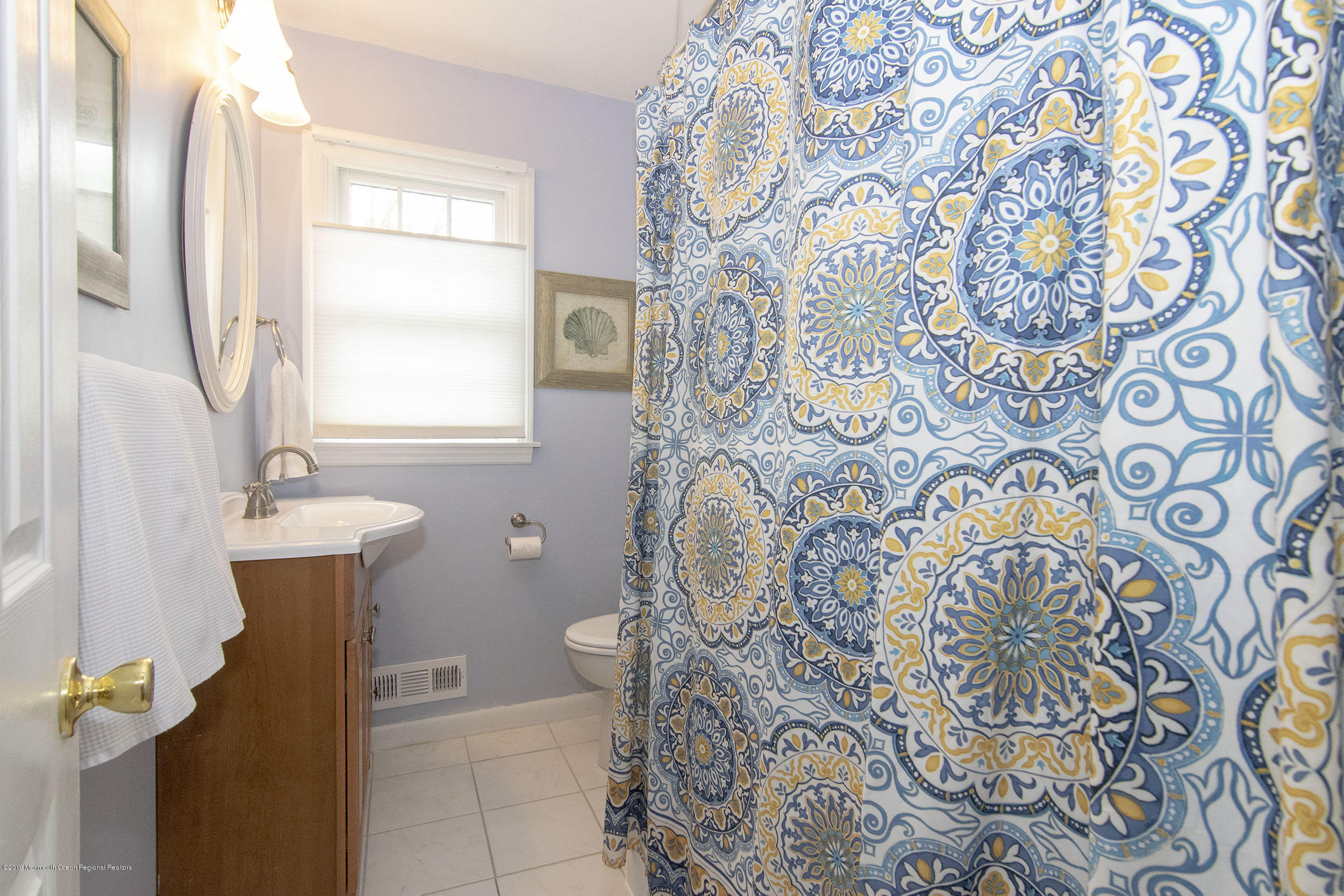 702 Schoolhouse Road Brielle, NJ 08730 - Photo 20 of 38 2nd floor Bath