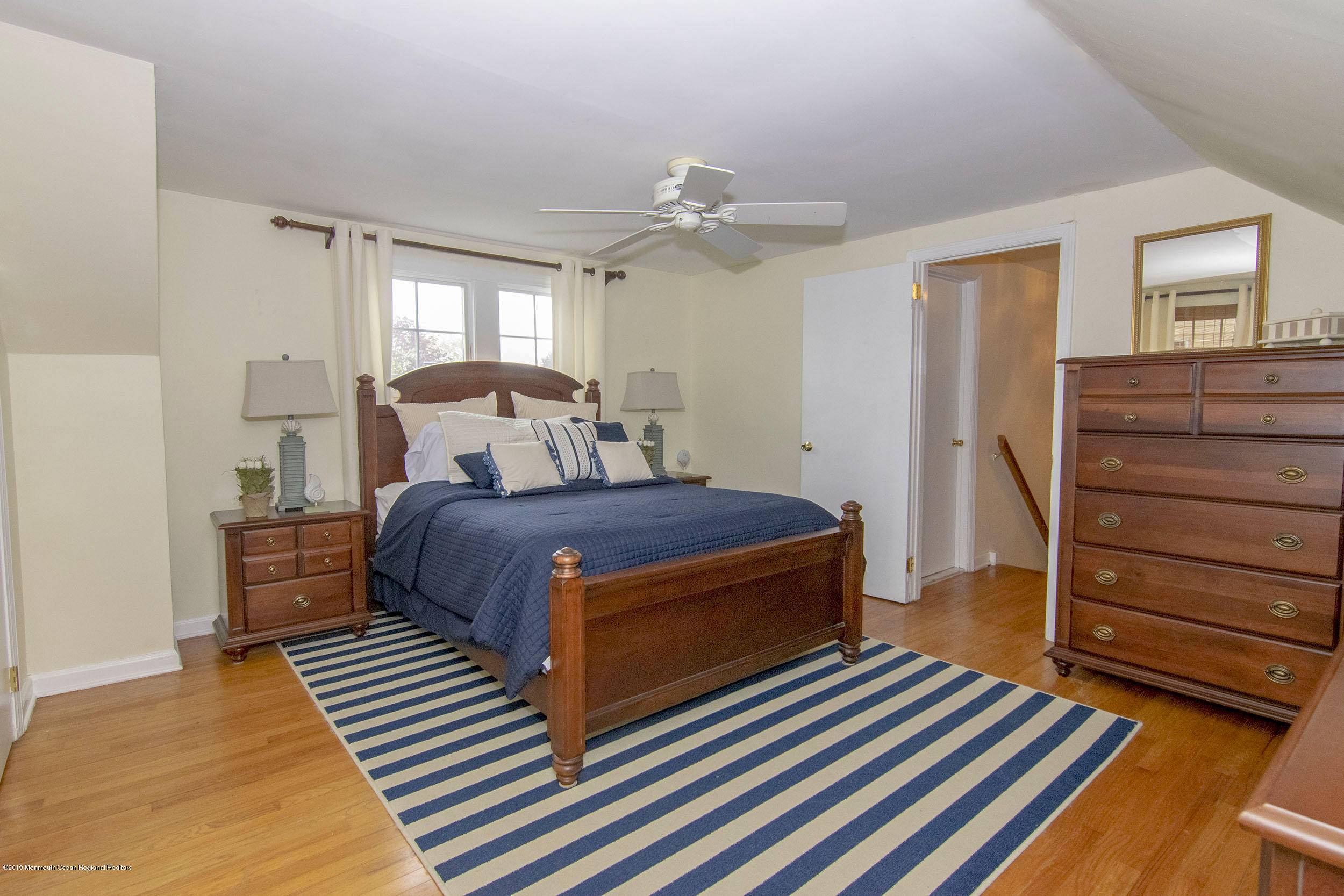 702 Schoolhouse Road Brielle, NJ 08730 - Photo 21 of 38 2nd Floor Bed