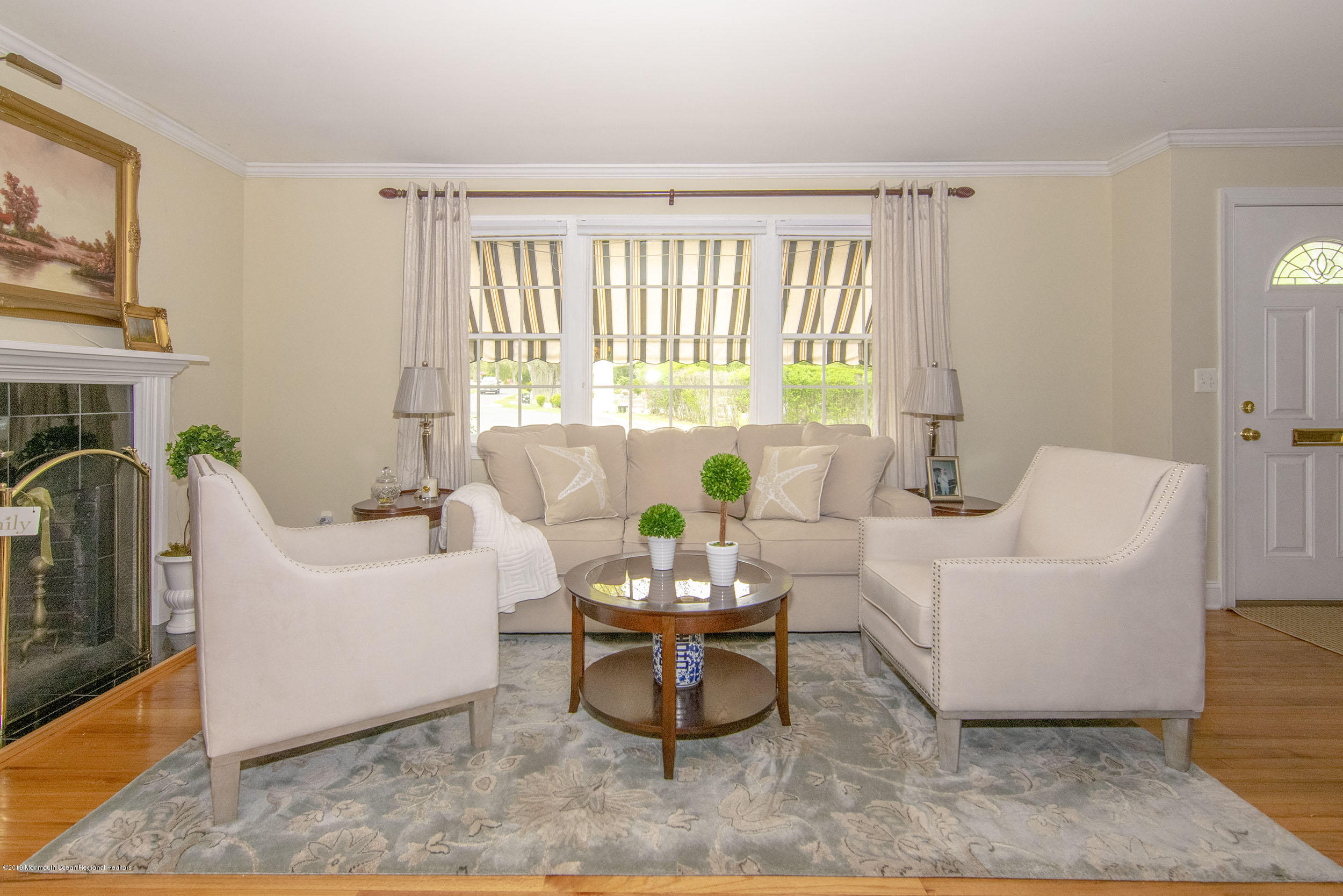 702 Schoolhouse Road Brielle, NJ 08730 - Photo 10 of 38 Living Room