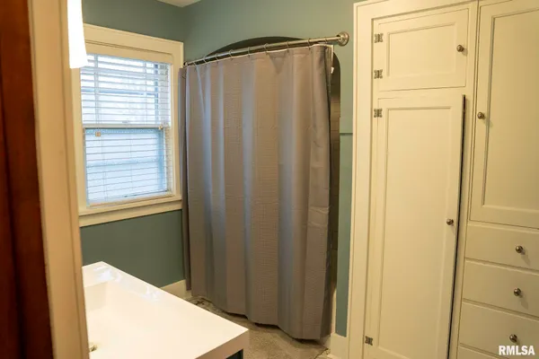 $175,000 | 508 West Maywood Avenue, Peoria, IL 61604