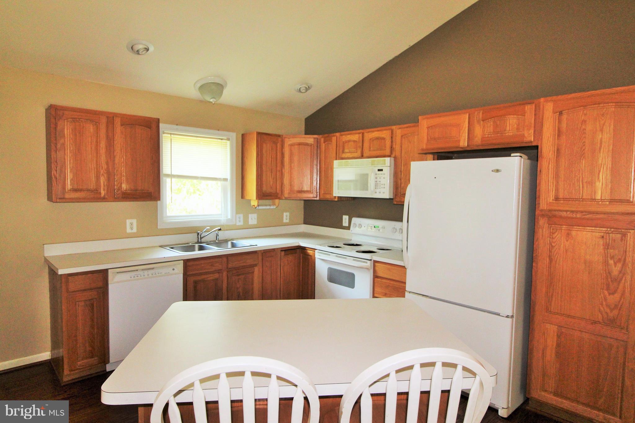 54 Robbie Road Bumpass, VA 23024 - Photo 7 of 30 Kitchen